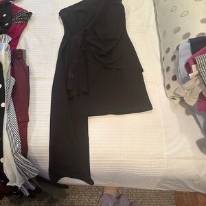 Beautiful one shoulder, little black dress. Elliatt, Medium.